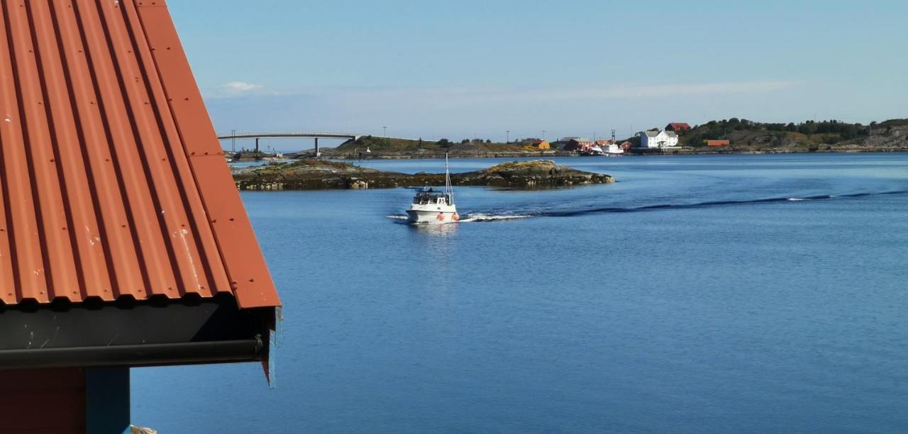 Iverhjelen Near Atlantic Road Lyngstad Eksteriør billede