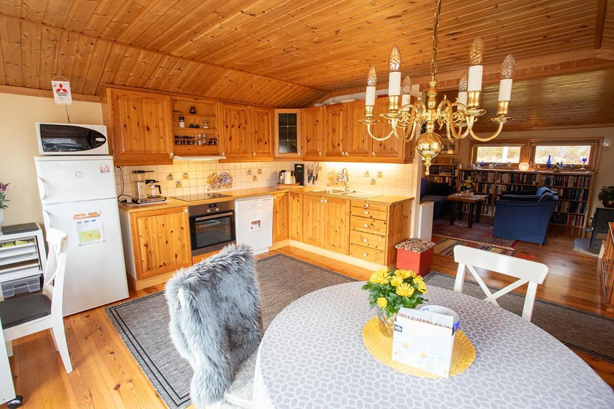 Iverhjelen Near Atlantic Road Lyngstad Eksteriør billede