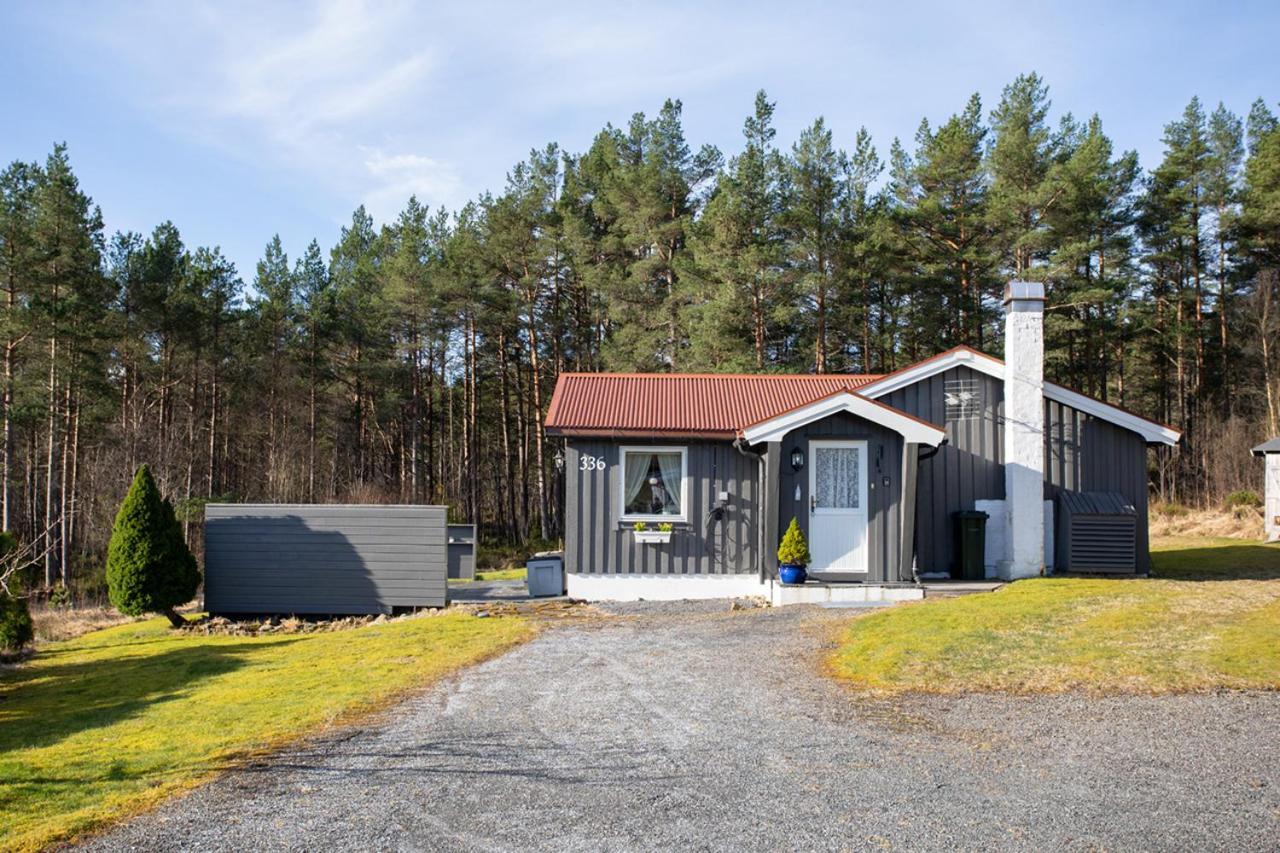 Iverhjelen Near Atlantic Road Lyngstad Eksteriør billede